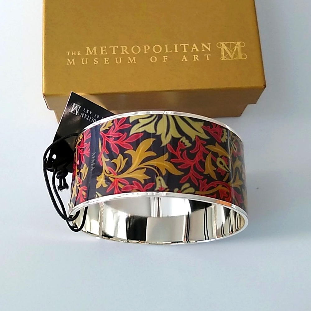 Metropolitan Museum of Art Cuff